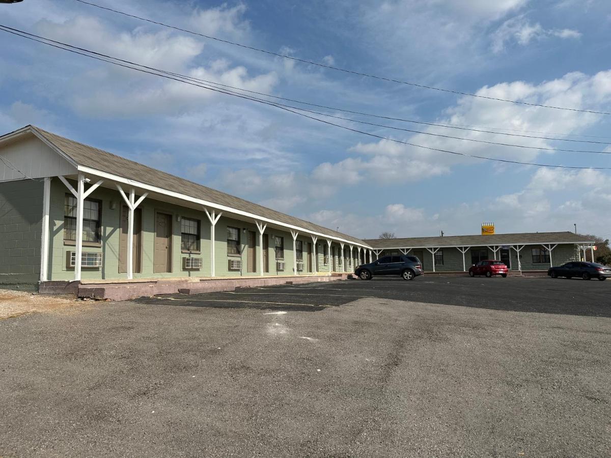 Llano Motel Buitenkant foto