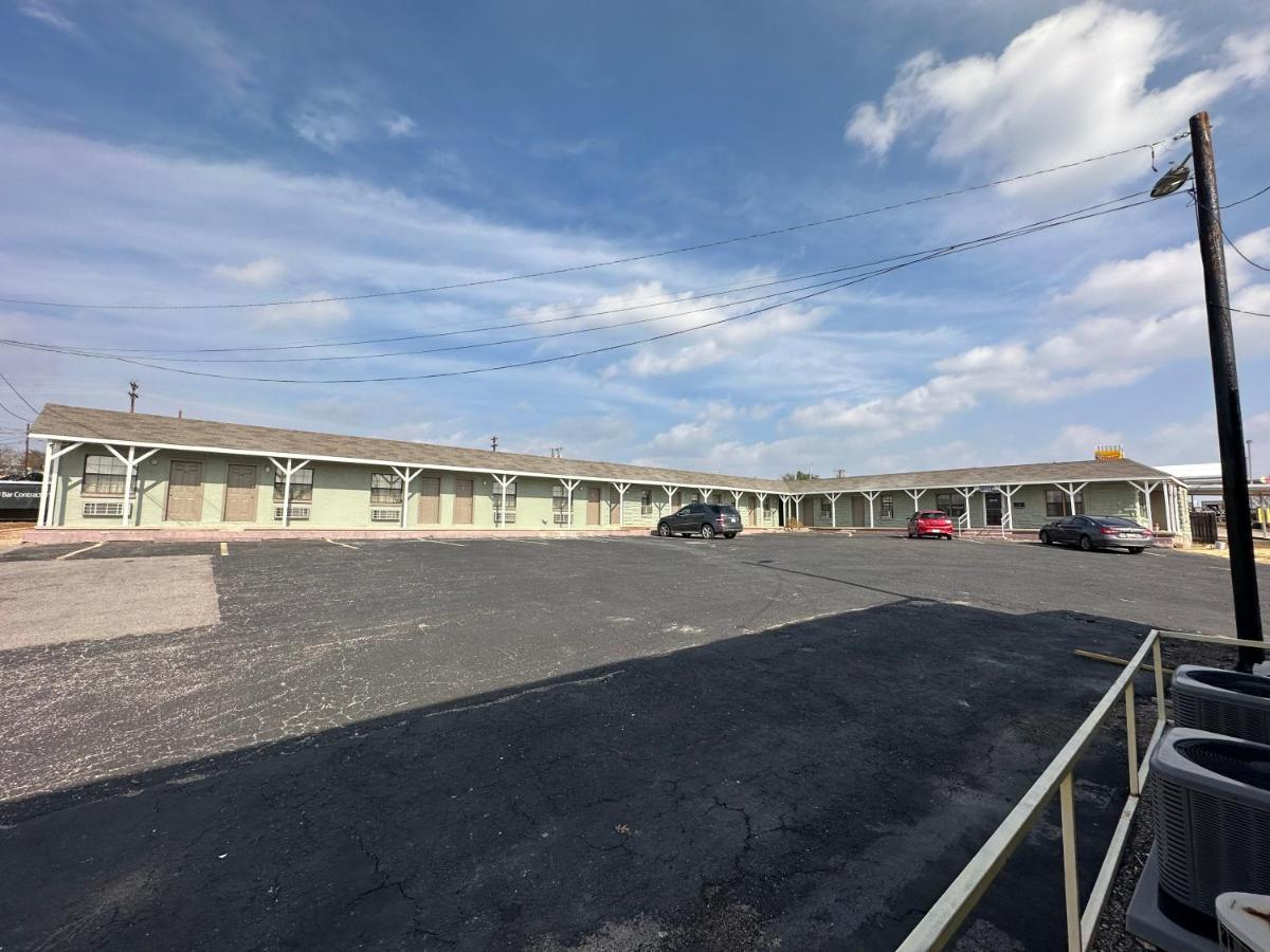 Llano Motel Buitenkant foto